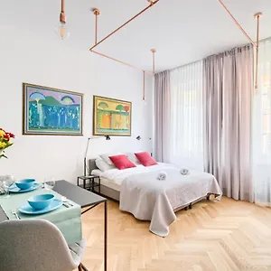  Apartment P&o Serviced Old Town Square Poland